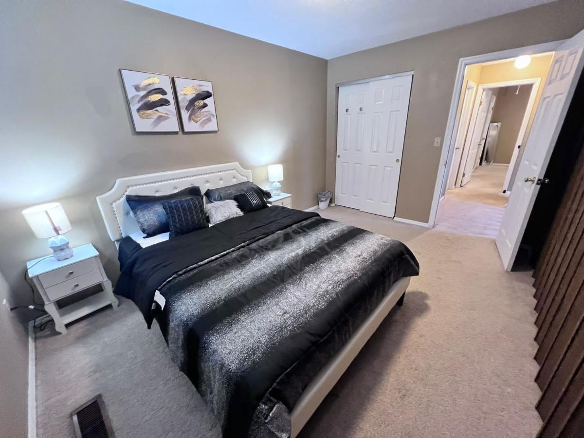 The Cozy Townhouse Wpafb & Wsu Apartamento Fairborn Exterior foto