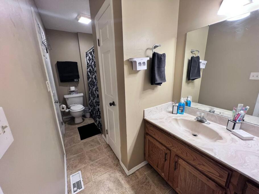 The Cozy Townhouse Wpafb & Wsu Apartamento Fairborn Exterior foto